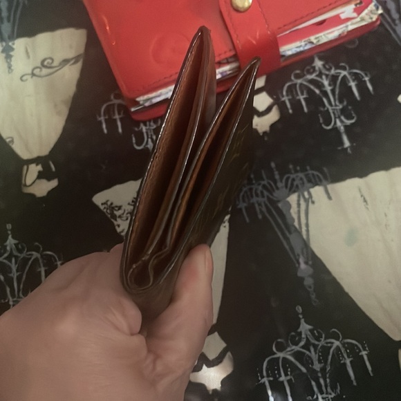 Authentic Louis Vuitton wallet - Picture 9 of 11